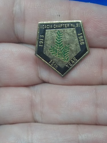 Acaia chapter years pin - 75,